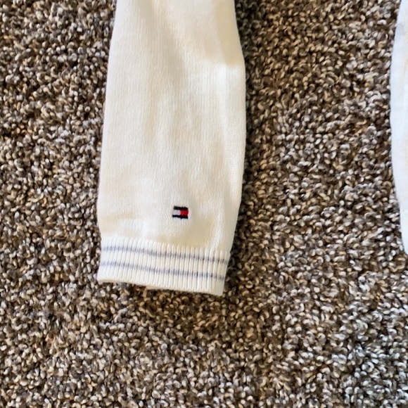 Tommy Hilfiger long sleeve v neck sz.M - Picture 4 of 4